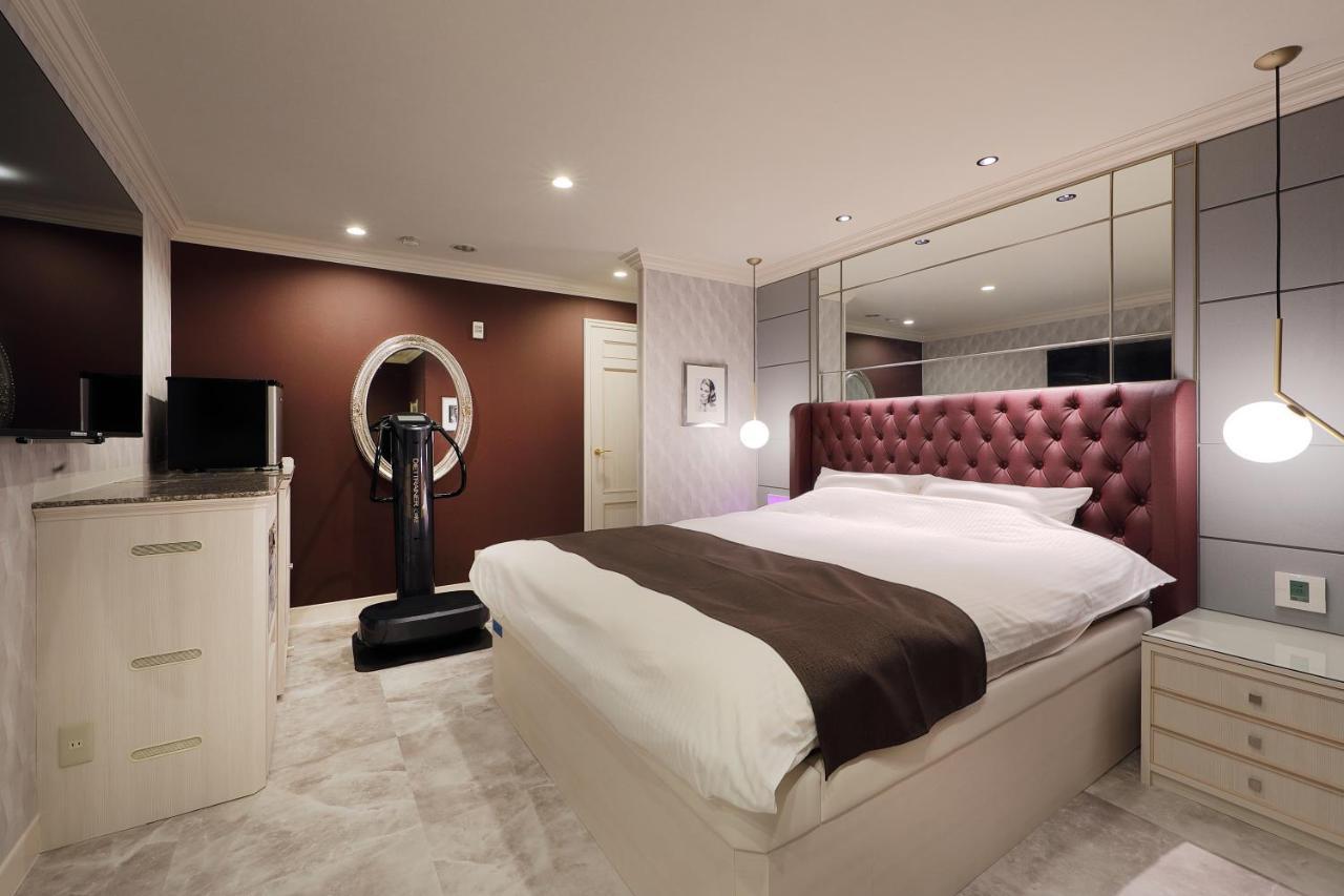ホテルバースデー岐阜西店 Hotel Birthday Gifuwest (Adults Only) 外观 照片