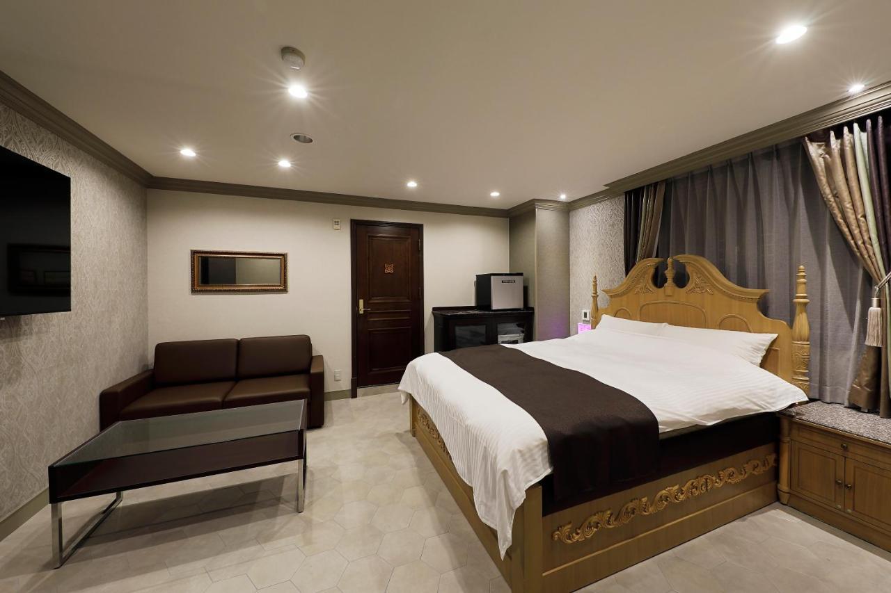 ホテルバースデー岐阜西店 Hotel Birthday Gifuwest (Adults Only) 外观 照片