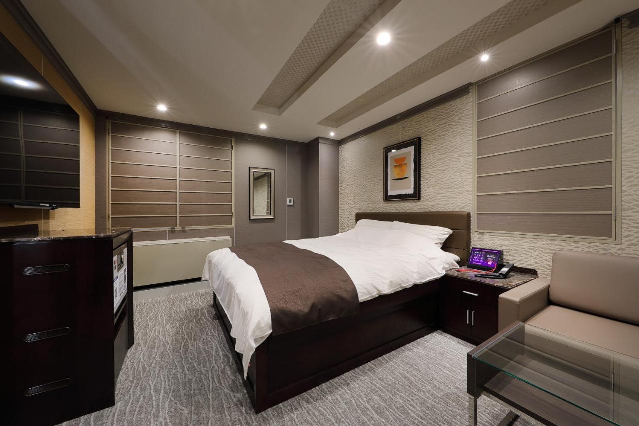 ホテルバースデー岐阜西店 Hotel Birthday Gifuwest (Adults Only) 外观 照片